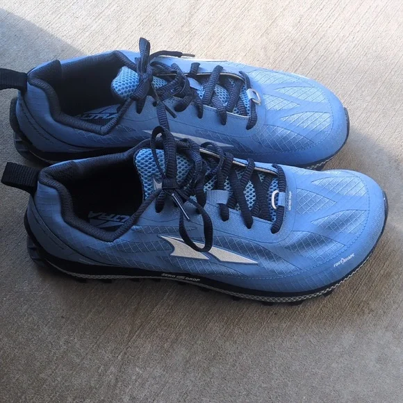 Altra Women's Athletic Shoes in Blue and Gray - Picture 3 of 7